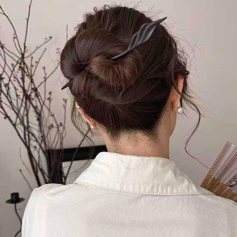 Wooden Hairp Exquisite Carving - огляд і ціна Travel Accessories High End