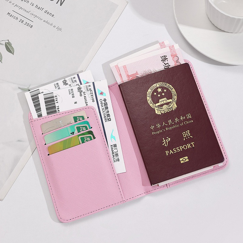 Hello Kitty Women Passport Cov - огляд і ціна Travel Accessories On Plane